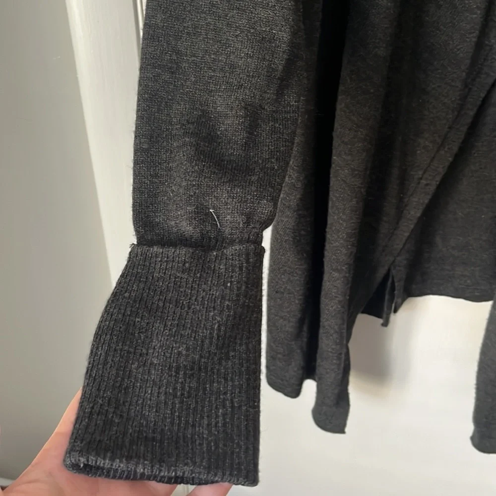 Eddie Bauer Cardigan - Picture 2 of 5